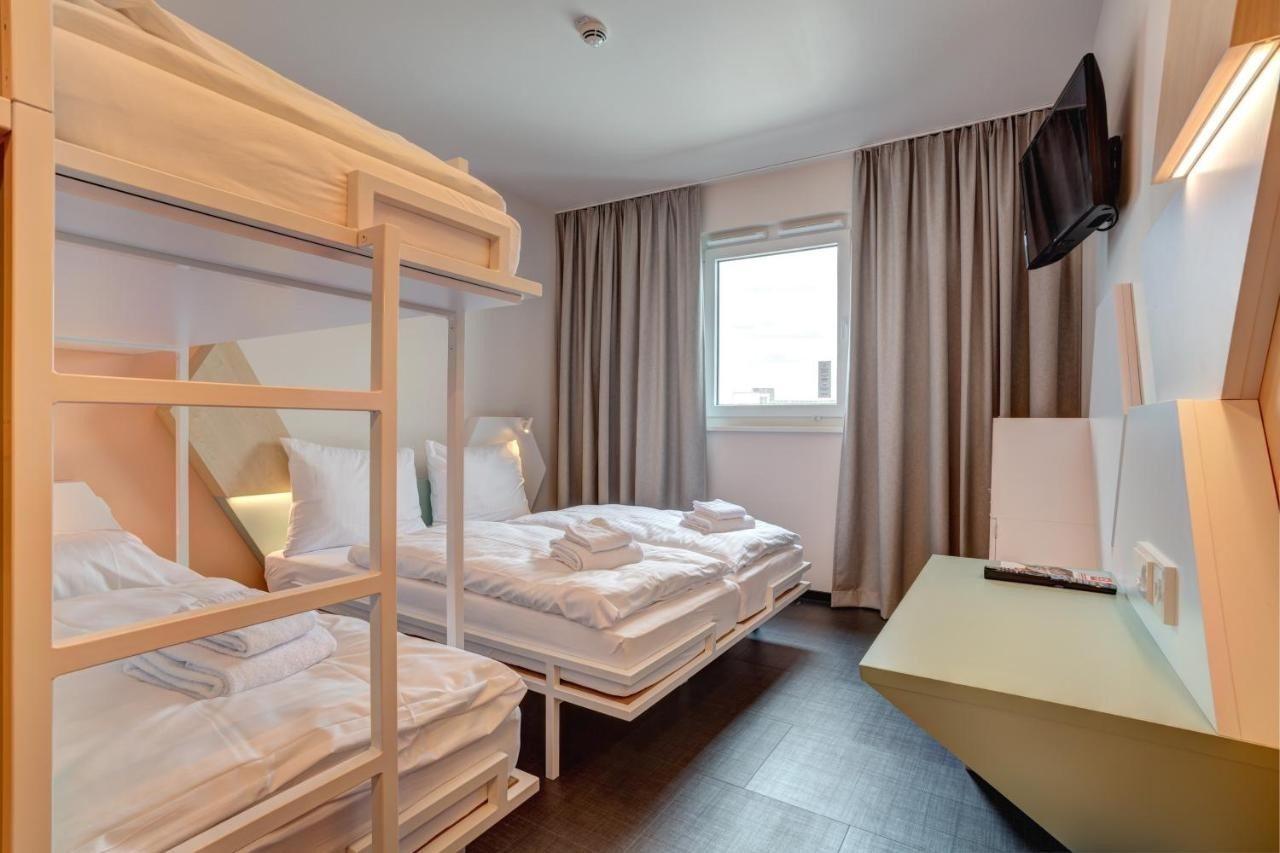 Meininger Hotel Heidelberg Hauptbahnhof ภายนอก รูปภาพ