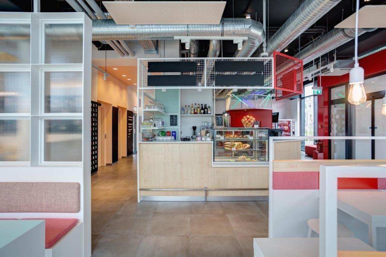 Meininger Hotel Heidelberg Hauptbahnhof ภายนอก รูปภาพ