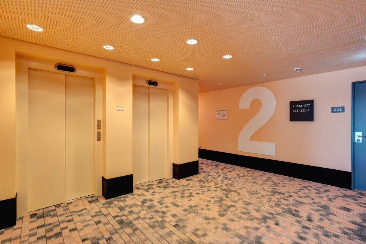 Meininger Hotel Heidelberg Hauptbahnhof ภายนอก รูปภาพ