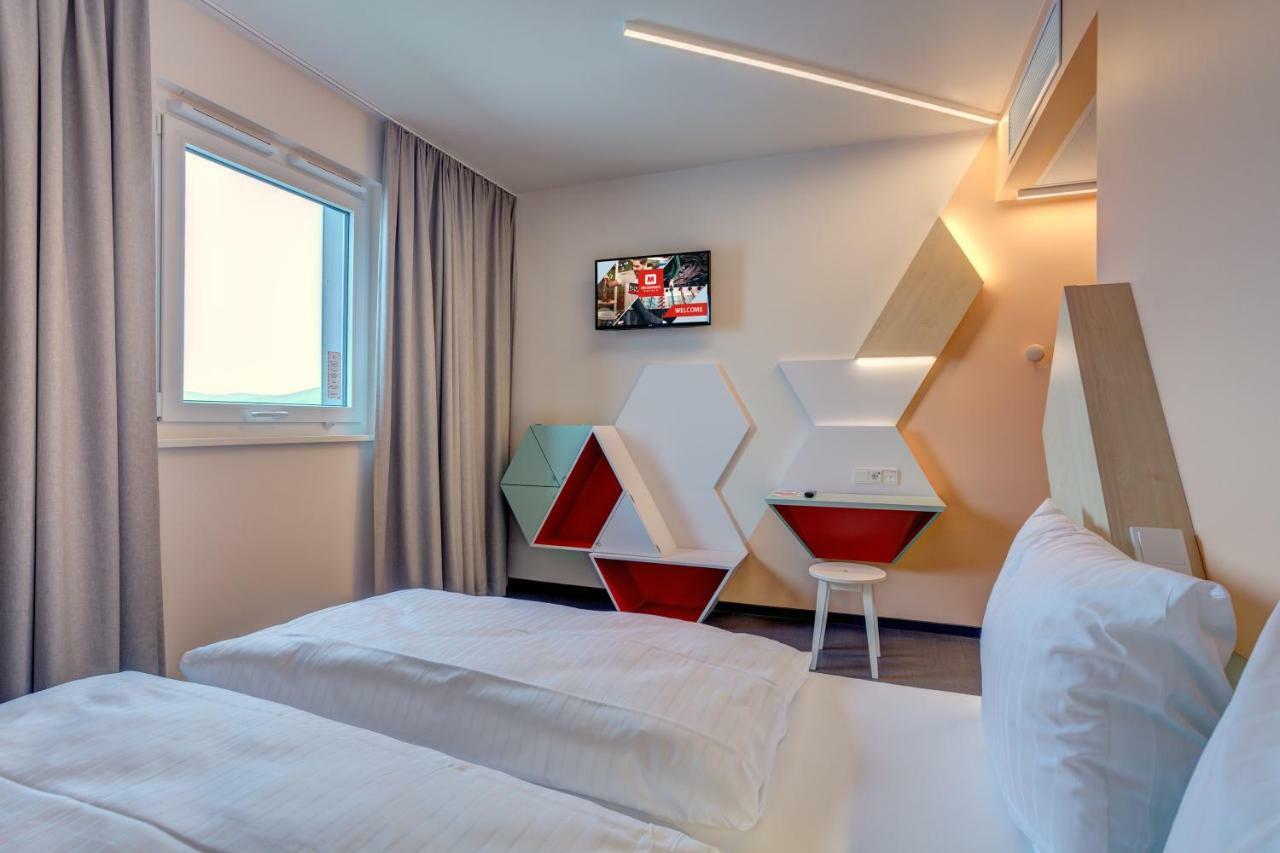 Meininger Hotel Heidelberg Hauptbahnhof ภายนอก รูปภาพ