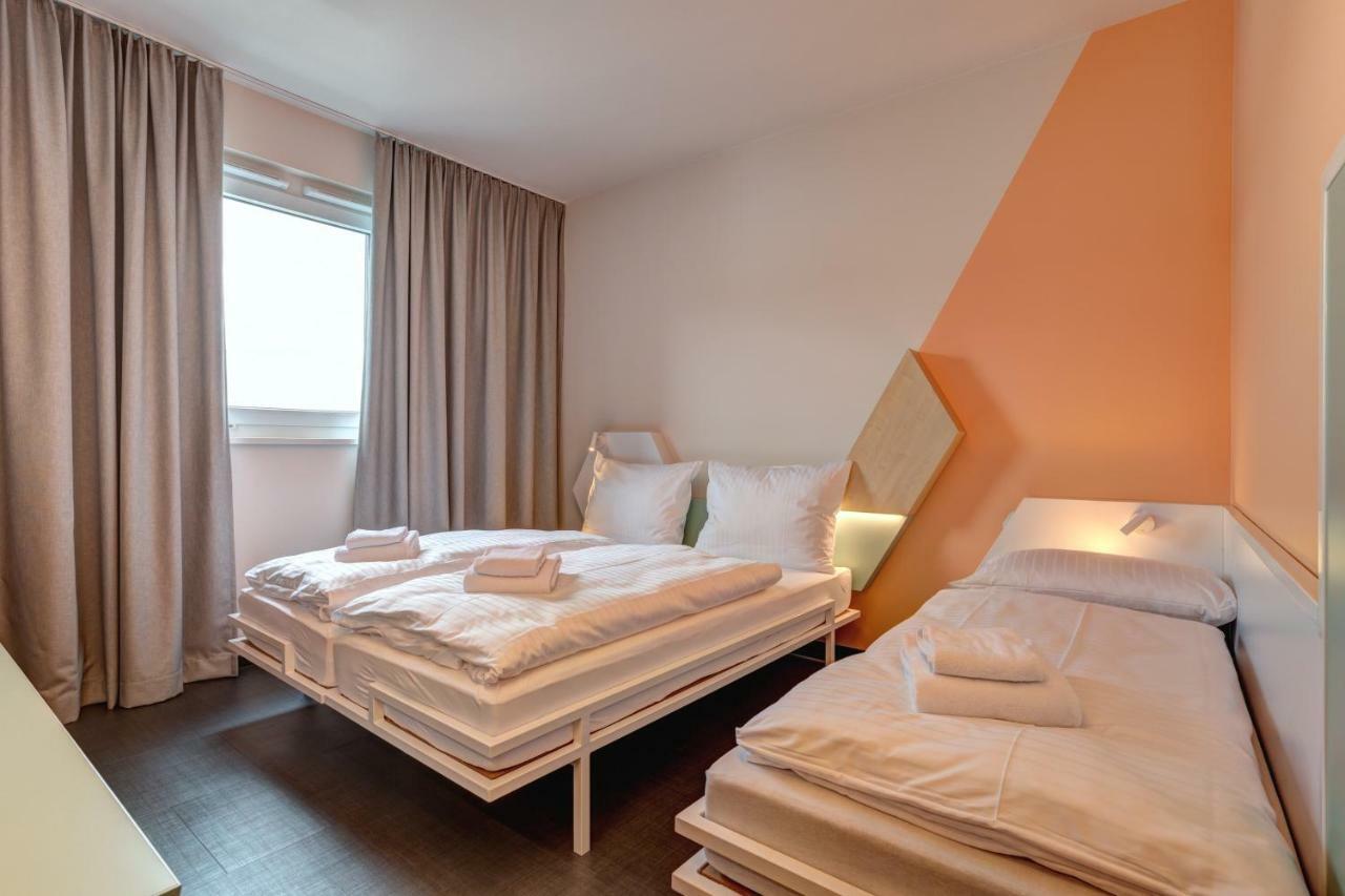 Meininger Hotel Heidelberg Hauptbahnhof ภายนอก รูปภาพ