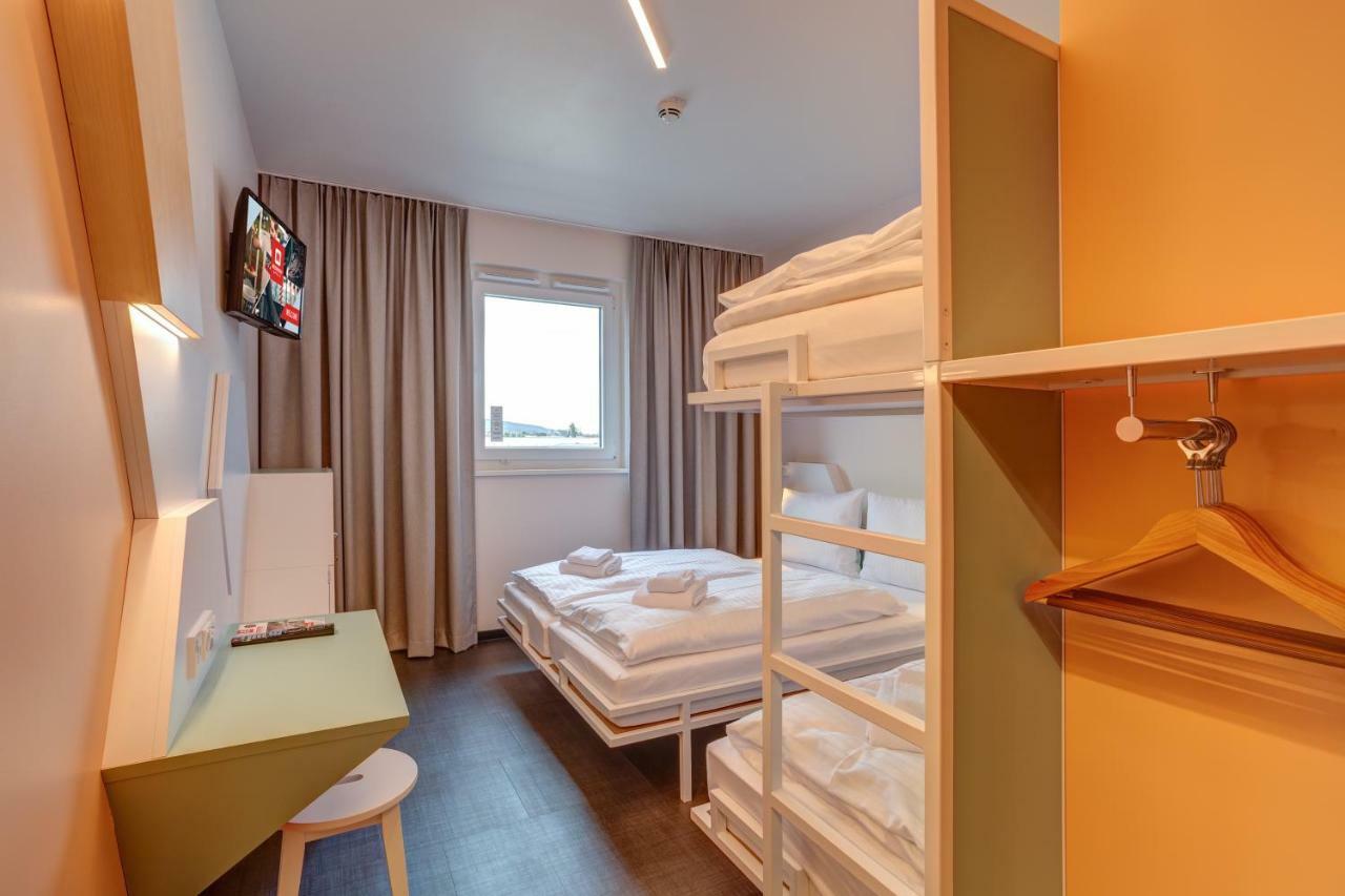 Meininger Hotel Heidelberg Hauptbahnhof ภายนอก รูปภาพ